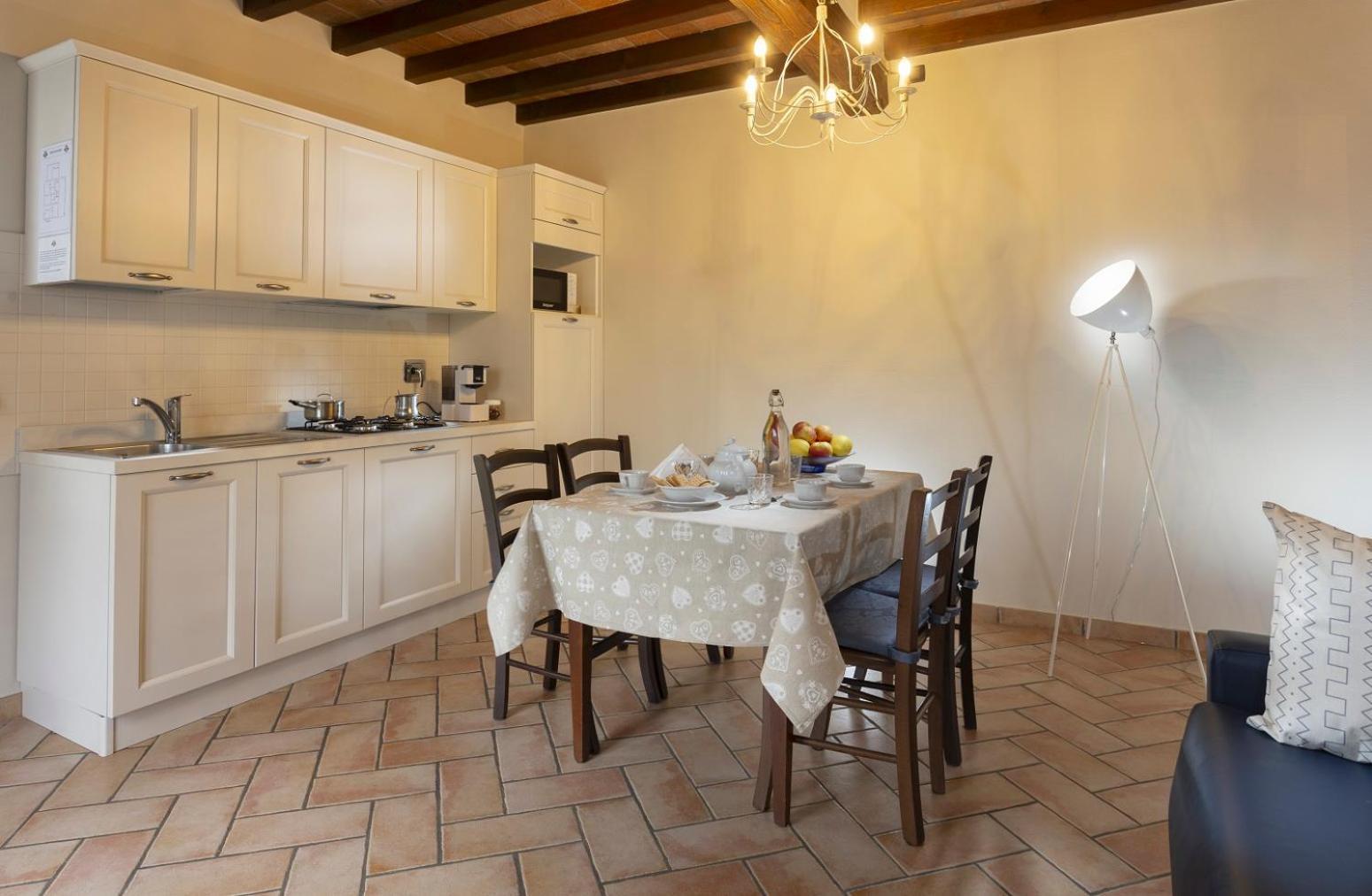 Agriturismo Il Brugnolo Скандиано Екстериор снимка