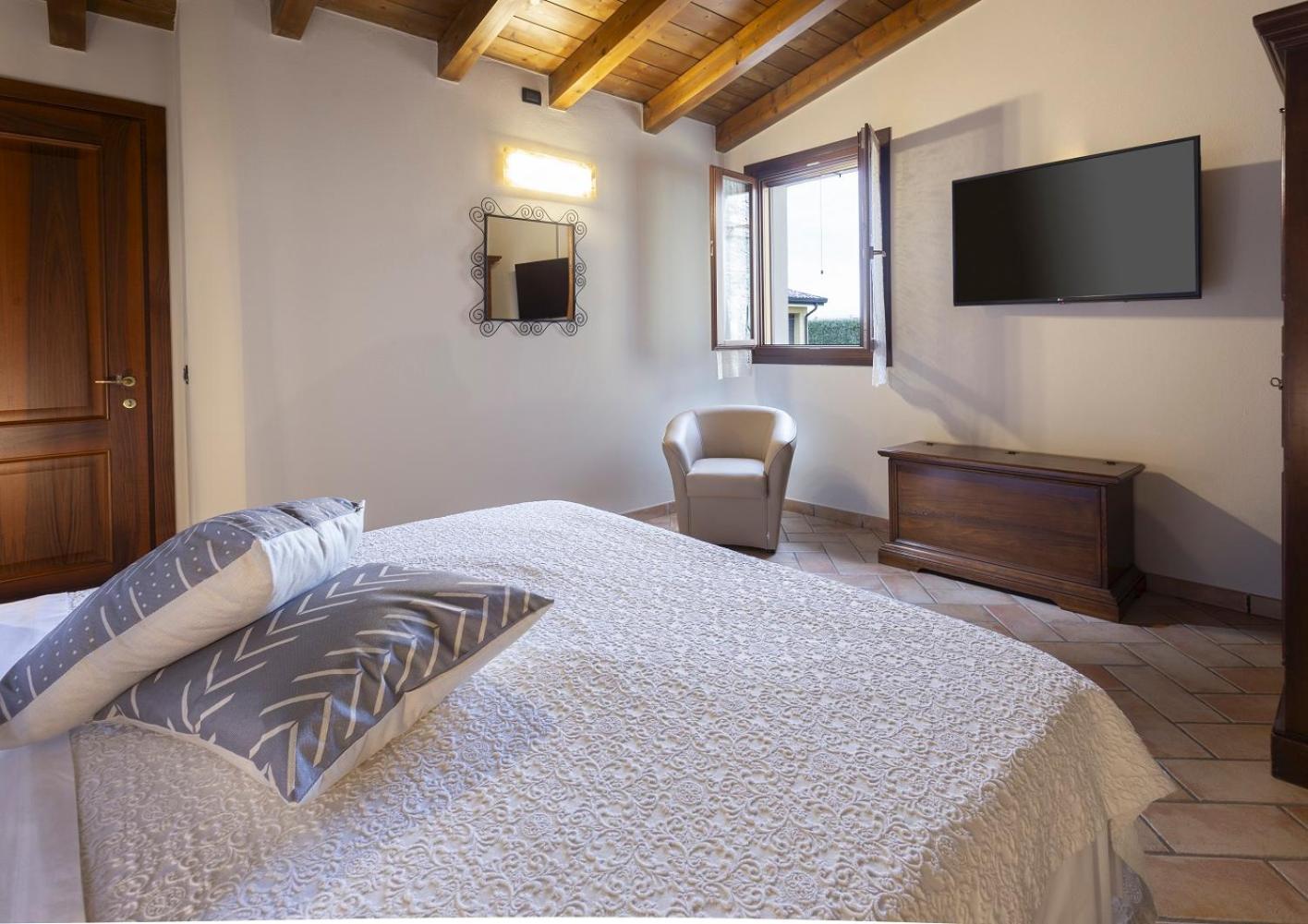 Agriturismo Il Brugnolo Скандиано Екстериор снимка