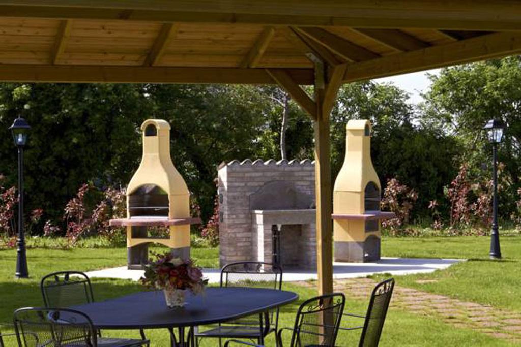 Agriturismo Il Brugnolo Скандиано Екстериор снимка