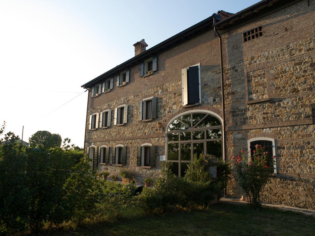 Agriturismo Il Brugnolo Villa Скандиано Екстериор снимка