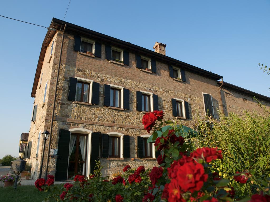 Agriturismo Il Brugnolo Villa Скандиано Екстериор снимка