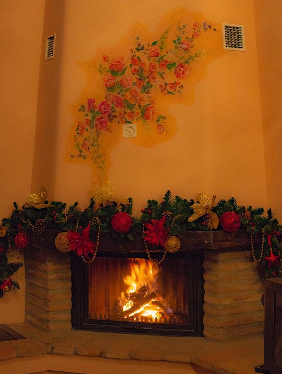 Agriturismo Il Brugnolo Скандиано Екстериор снимка